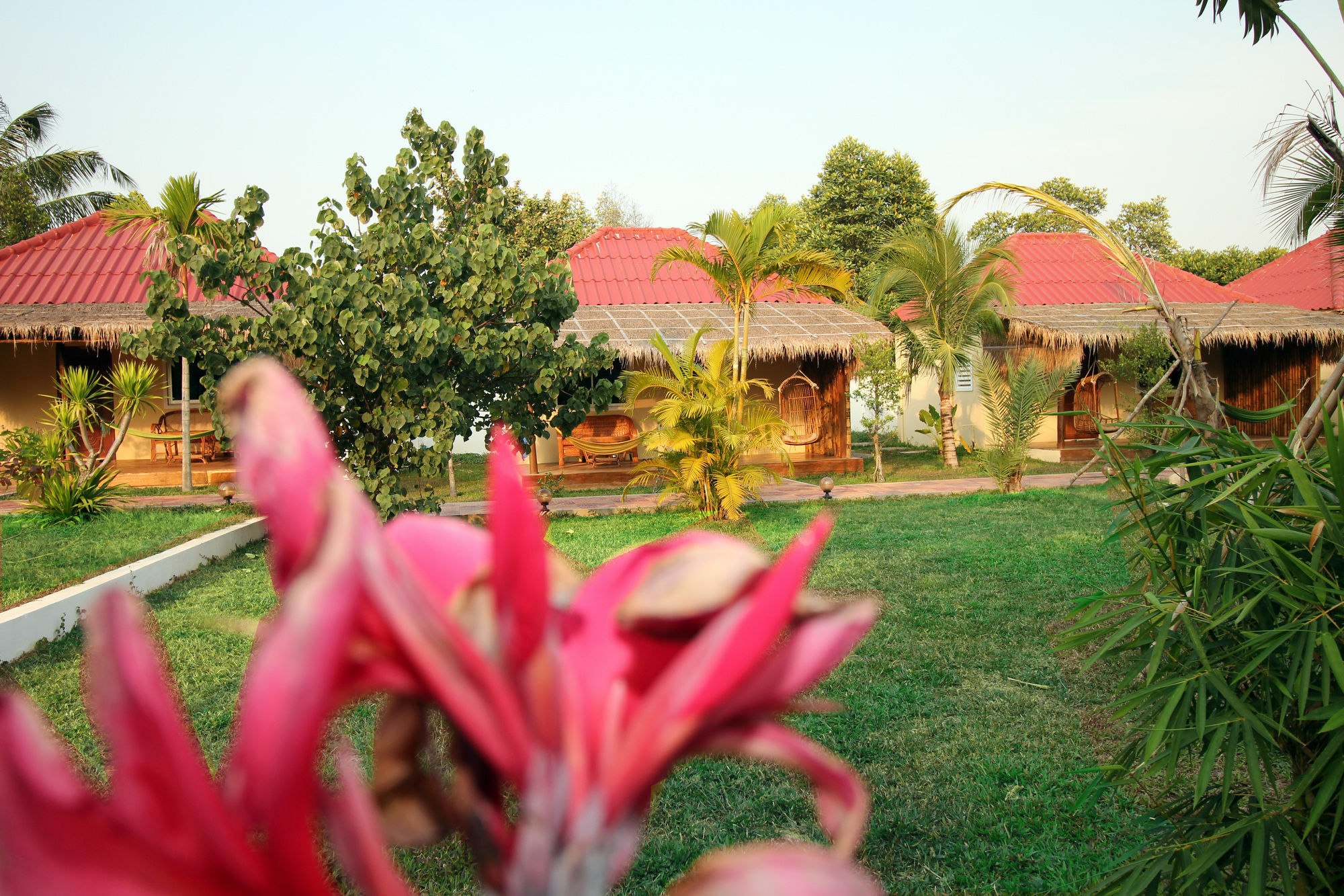 Sunset Lounge Hotel Sihanoukville Exterior photo